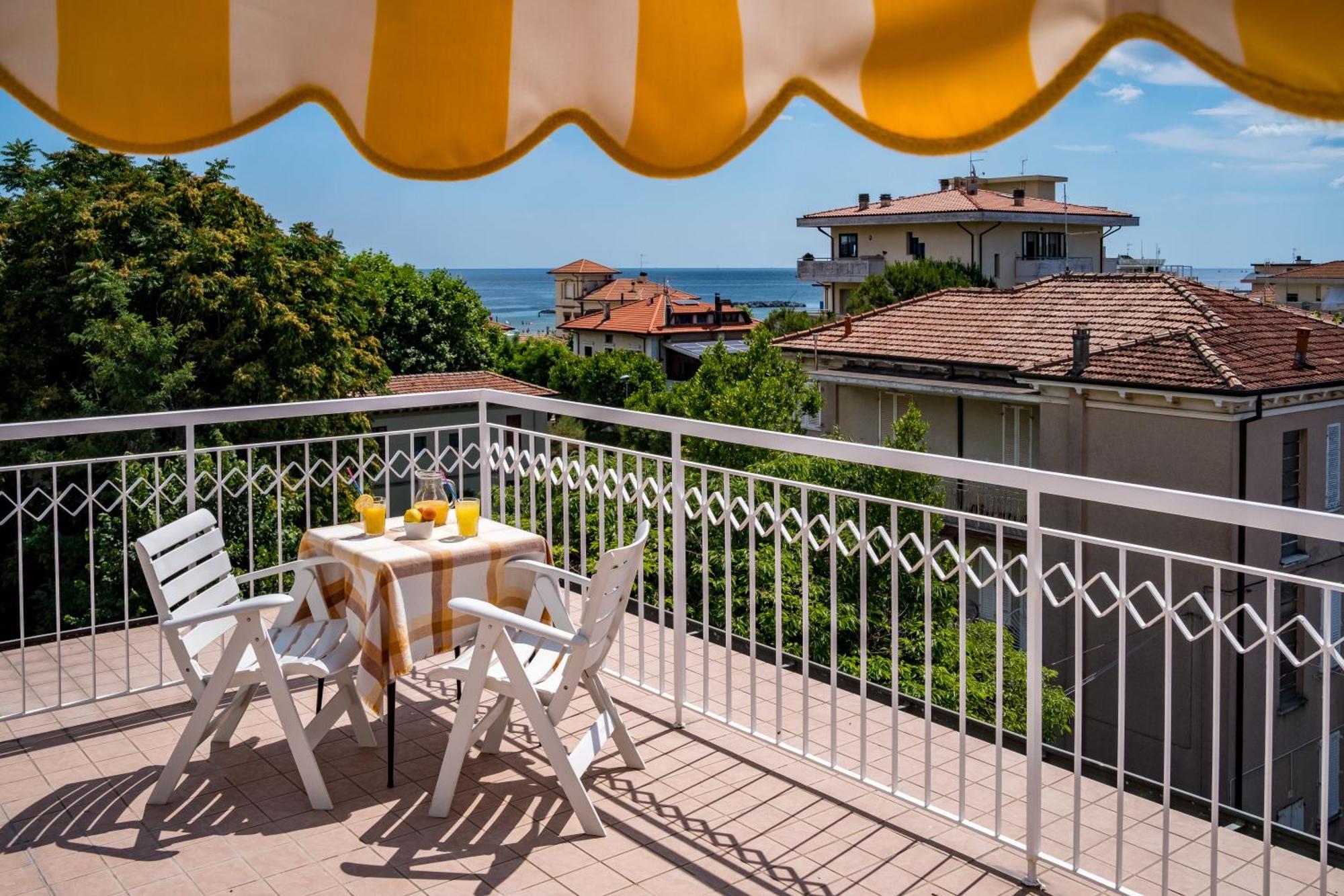 Hotel Villa Dei Fiori - Sul Mare Con Piscina Viserbella di Rimini Exterior foto